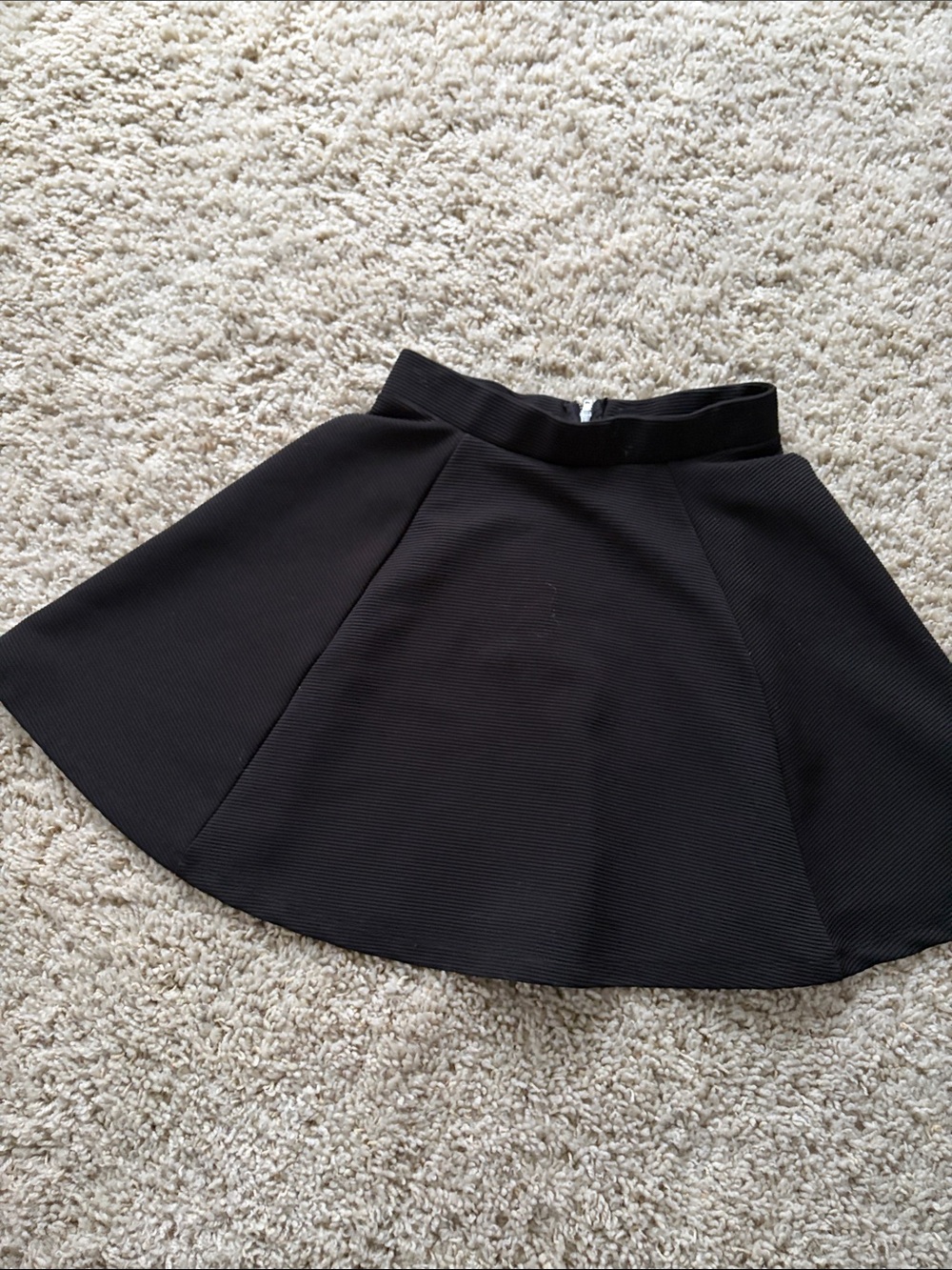 H&M Black pleated skirt